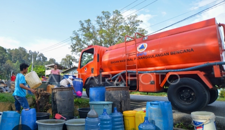 Hadapi 124 Titik Kekeringan, Pemkab Bekasi Salurkan 3,6 Juta Liter Air Bersih